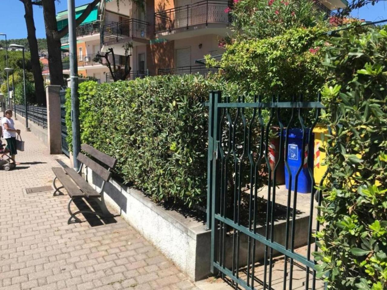 Hannalore - By Ligooria Pietra Ligure